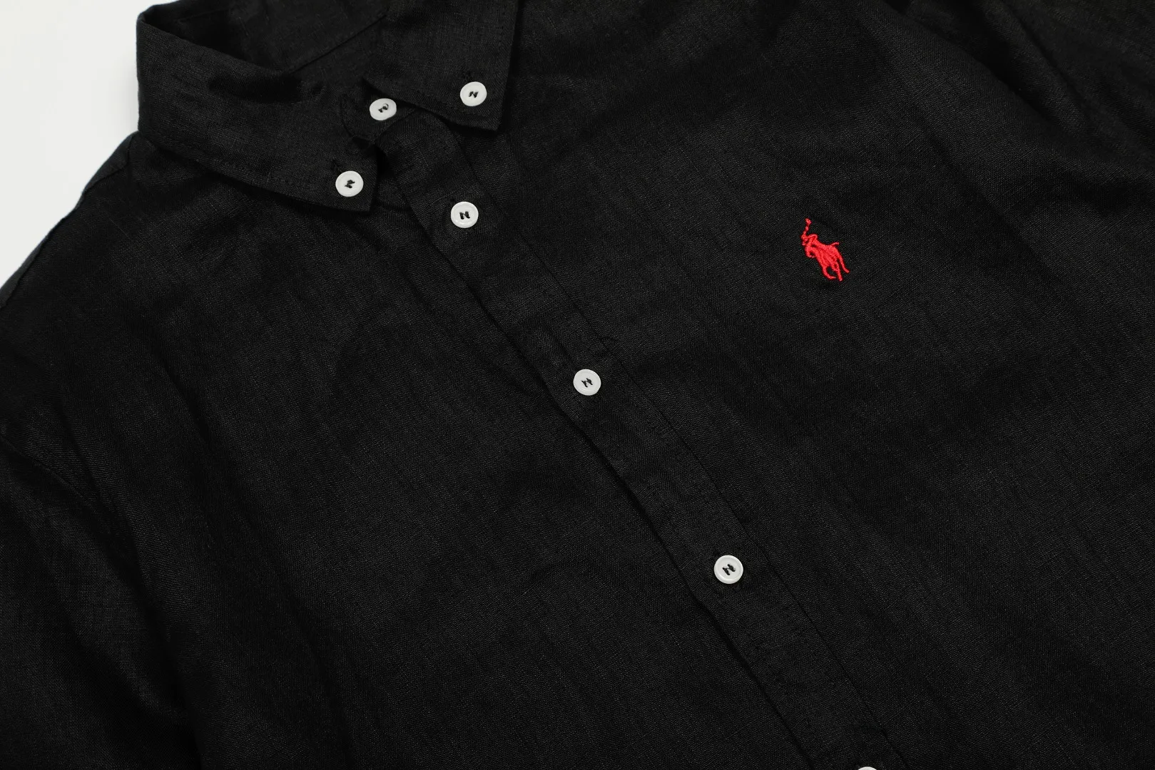 P300 Top Quality" Style Number: 8001# [Ralph Lauren Paul Pony Linen Basic Couple Style Shirt Long Sleeve] ✅Ralph Lauren Paul Small Label War Horse 100% Pure Linen Classic Basic Four Seasons Shirt Long Sleeve ✅A must-have item for the lazy style. The upper body has a retro and fresh feeling. ✅100% pure linen 280g 32 count fabric. Washed, retro and textured. ✅Dedicated to platform live broadcast. Wholesale entity ✅Simple and easy to match, light American old money style, the upper body is super great, ✅Standard for all seasons, worn alone/inner, it is a must-have for YYDS couples wardrobe. Size: S-XL Color: Black, White, Navy, Khaki, Pink, Yellow, Red, Colorful Blue, Light Blue, Rose Red